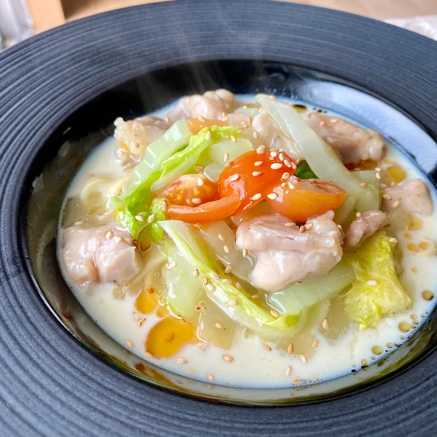 《濃厚！白菜と鶏肉のあんかけ、白だし豆乳スープ沖縄そば》 の作り方 9
