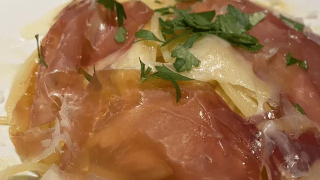24ヶ月熟成ハモンセラーノとパルミジャーノのパスタ の作り方 1