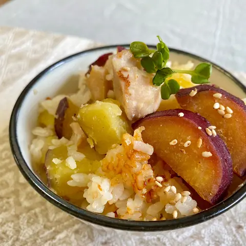 鶏肉とさつまいものほくほくご飯　【10min】