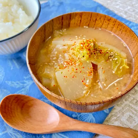 大根と白菜のピリ辛豆板醤みそ汁